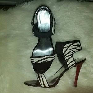 Guess Zebra Print Calf Hair Shoes Size 7